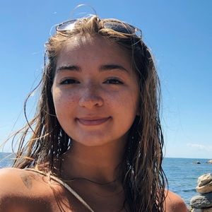 Meet your Posher, Hope